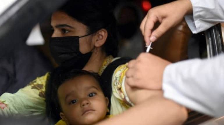 COVID-19-Vaccination-Pakistan-770x433-1