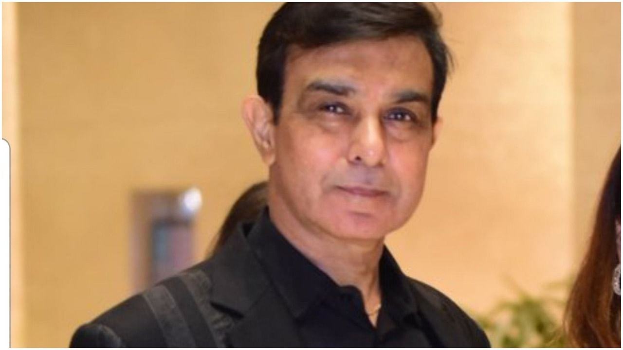 Bollywoods-famous-producer-Vijay-Galani-passed-away-was-undergoing-treatment